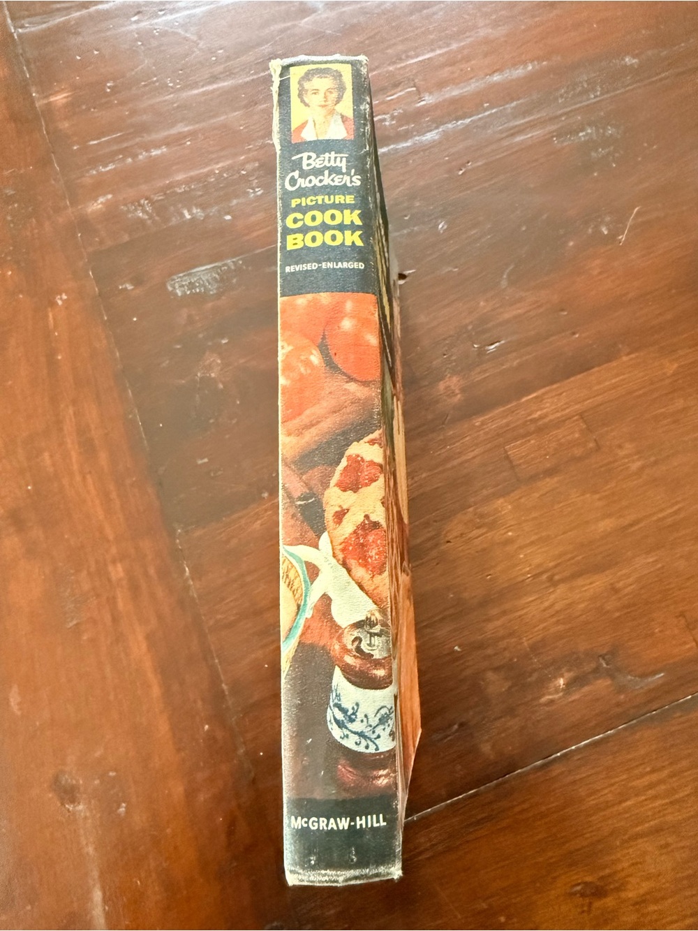 1950’s Vintage Betty Crocker picture cookbook - Picture 9 of 9